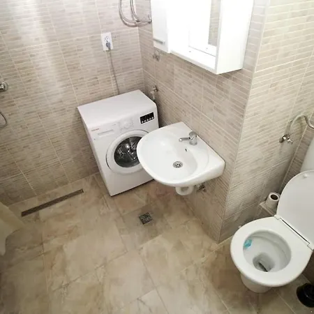Nino Apartment *